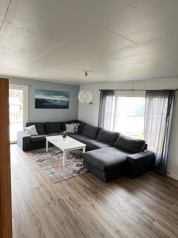 Апартаменты Hus Sentralt I Lofoten Лекнес Экстерьер фото